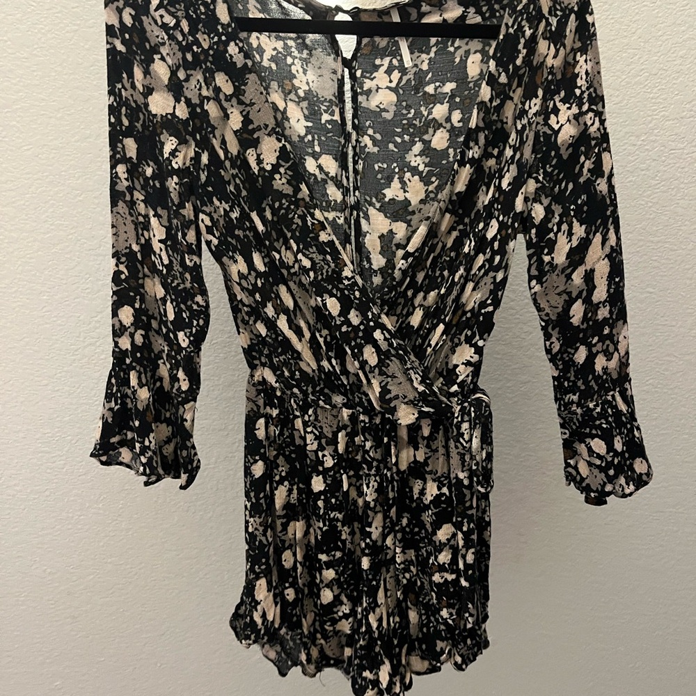 Chic Black and Beige Floral Print Romper